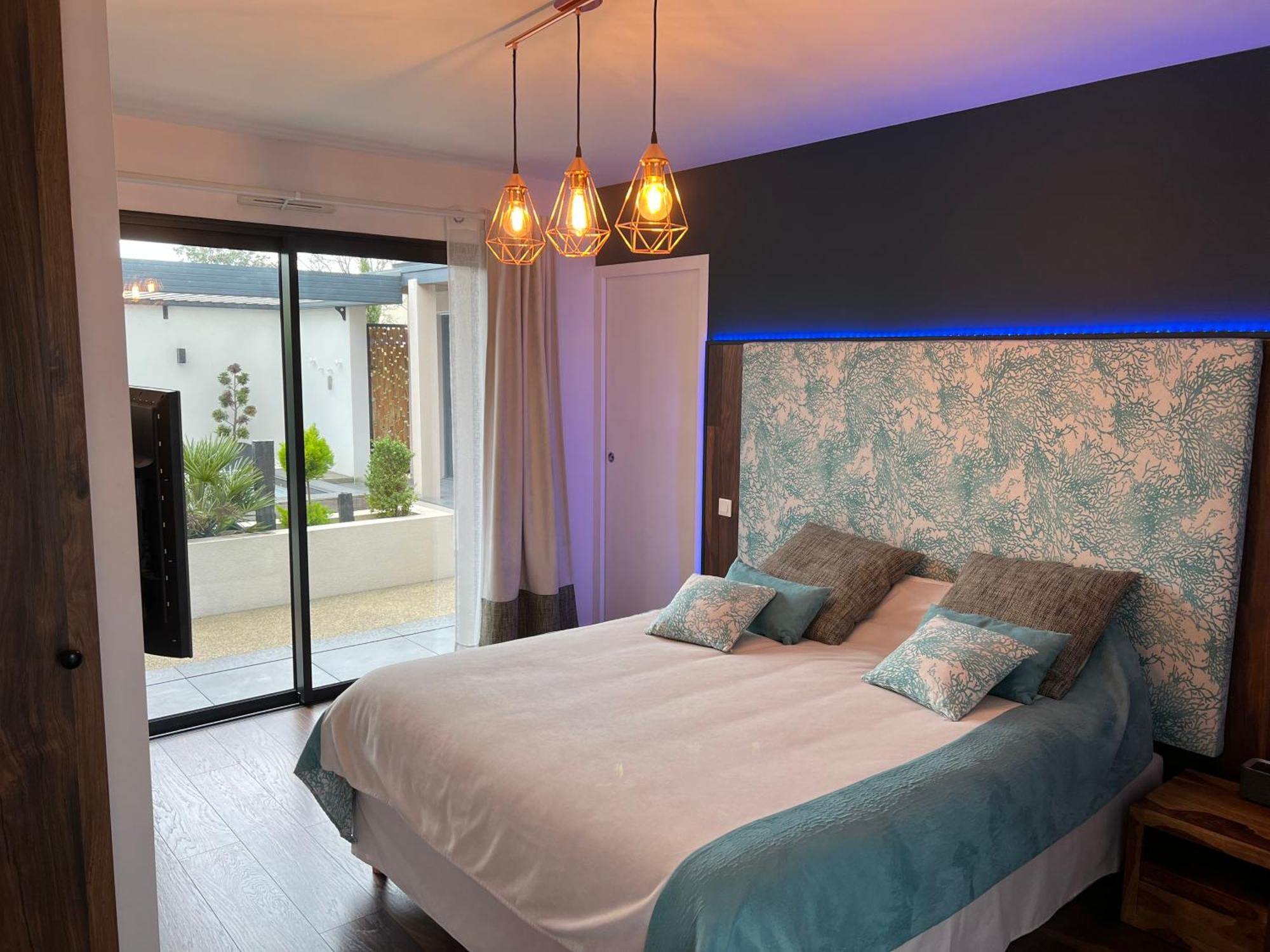 Mini Avec Vue Piscine, Jacuzzi, Sauna, Home-cinema, Bureau, Salle De Sport Privatises *