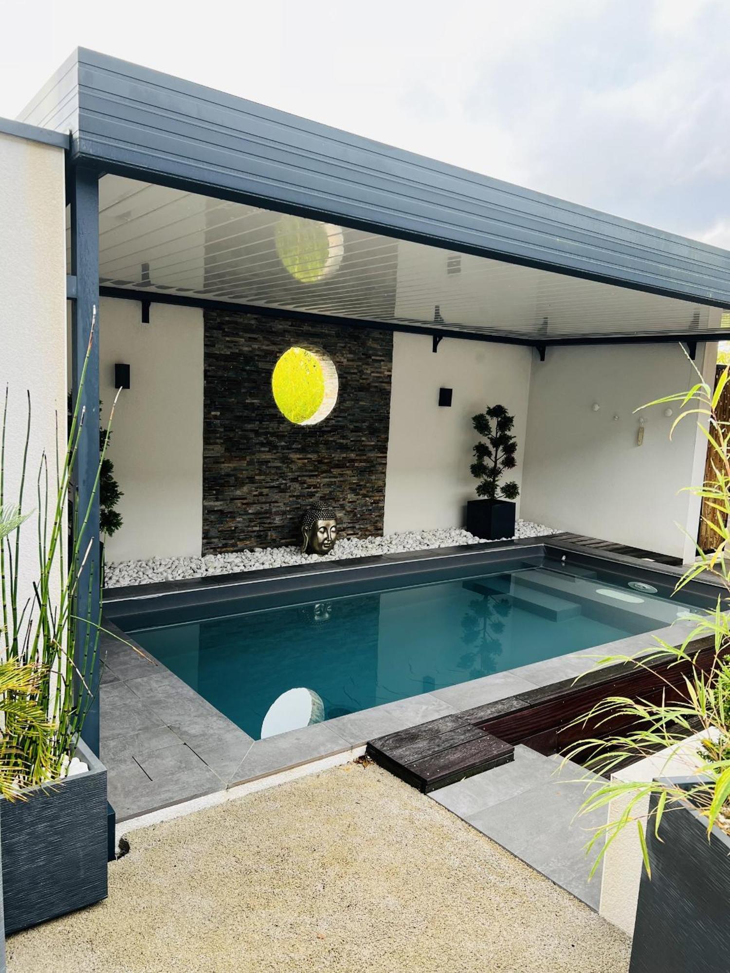 Mini Avec Vue Piscine, Jacuzzi, Sauna, Home-cinema, Bureau, Salle De Sport Privatises Villa
